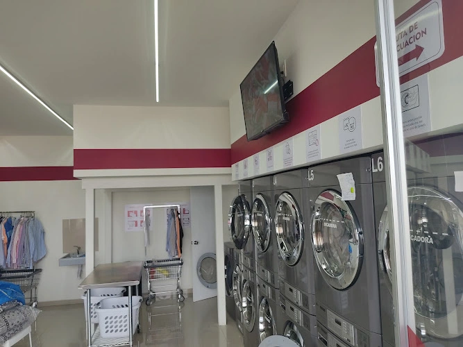 Laundry Lounge La Carcaña